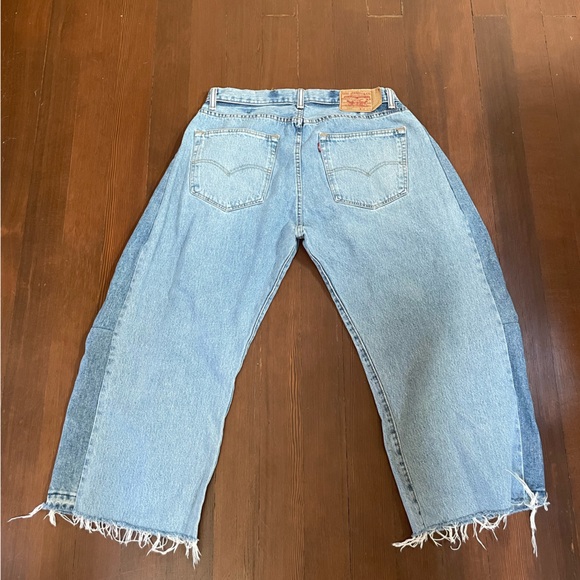 Levi's Classic Blue Denim Jeans - Picture 4 of 4